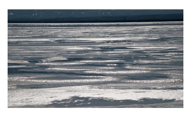 Burdur'daki Karataş Gölü dondu