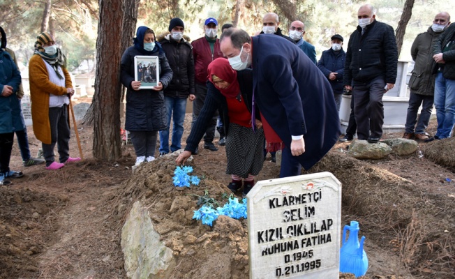 Roman müziğinin efsanesi Deli Selim, 26 yıl sonra ilk kez mezarı başında anıldı