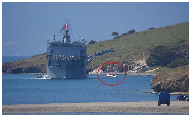 İzmir'de denize düşen uçak çıkarıldı