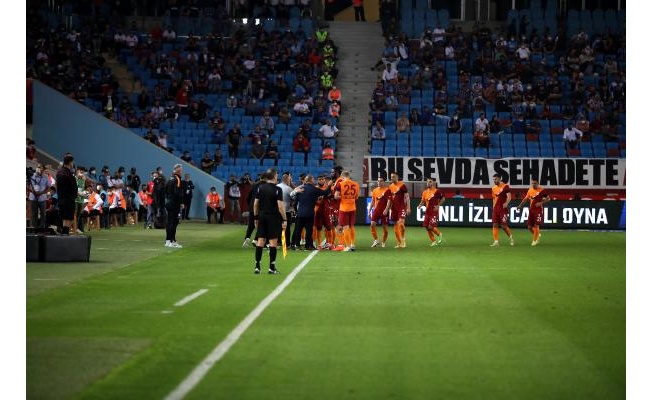 Galatasaray sonunu getiremiyor