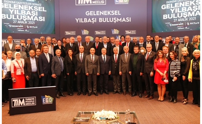 Mehmet Önder Yılın Başarılı İş İnsanı ödülünü aldı