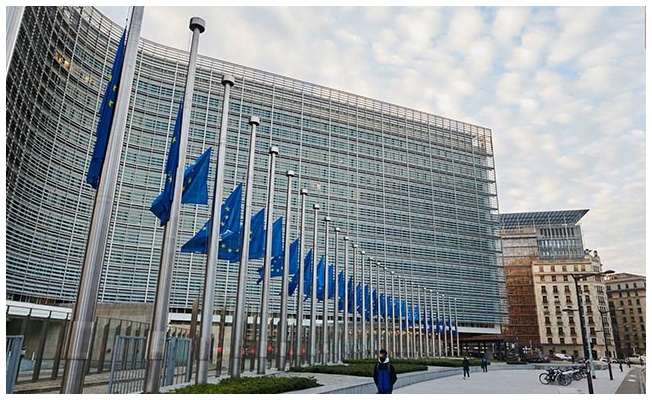 Avrupa Komisyonu: Sassoli’nin anısına bayraklar yarıya indirildi