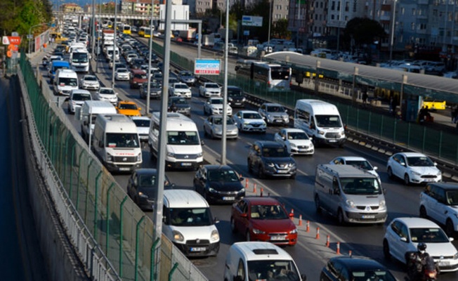 2020'de trafiğe kayıtlı motorlu kara taşıtları sayısı yüzde 4,4 arttı