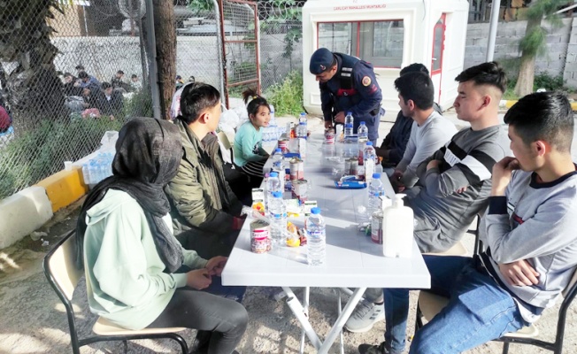 İzmir'de 118 kaçak göçmen yakalandı
