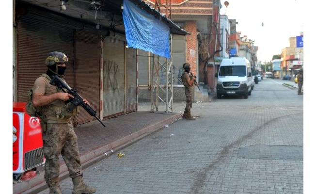 Adana'da silah kaçakçılarına operasyon 