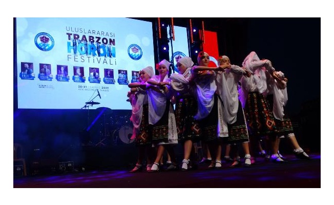Trabzon’da, 'Uluslararası Horon Festivali' başladı