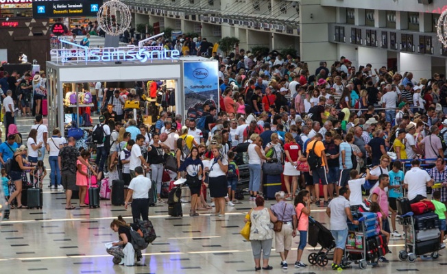 Antalya'ya hava yoluyla gelen turist sayısı 7 milyona yaklaştı