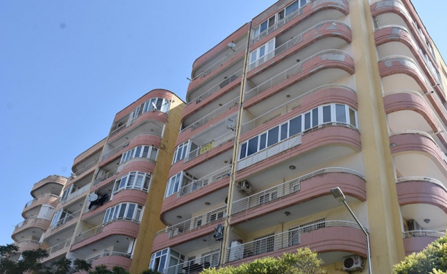 Deprem sonrası İzmir'de hasarlı evler, yarı fiyattan da düşük kiralanıyor