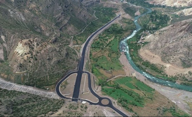 Yusufeli Baraj yolunun 17 köprü ve 9 köprülü kavşağı tamamlandı