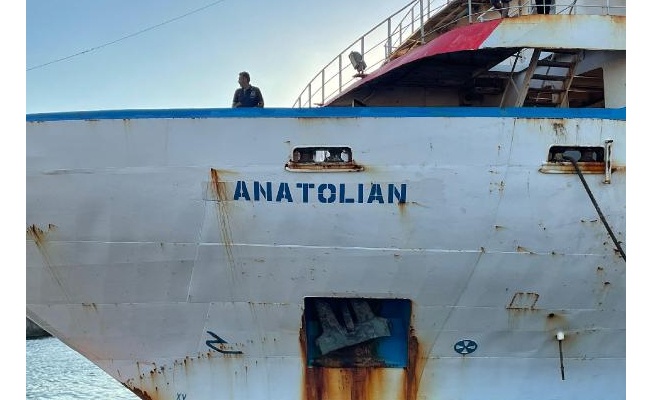 'Anatolian' gemisinin içinden saldırın izleri