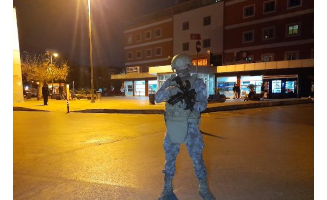 Bakırköy'de hastane önünde silahlı saldırı; 1 ölü 1 yaralı