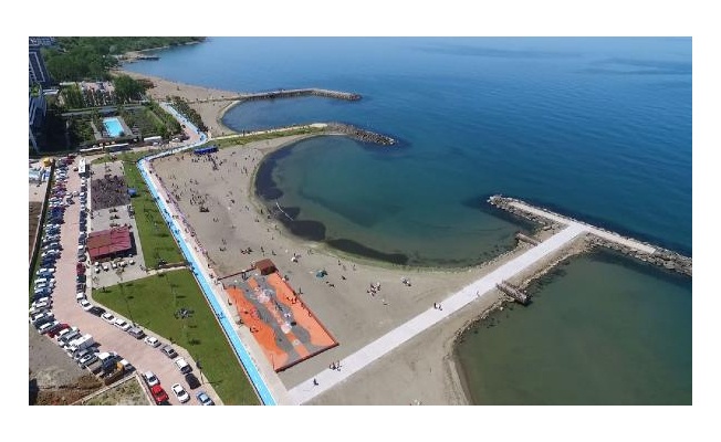 Karadeniz’de uygulanan projeyle kum plajlar genişliyor, sahiller eskiye dönüyor