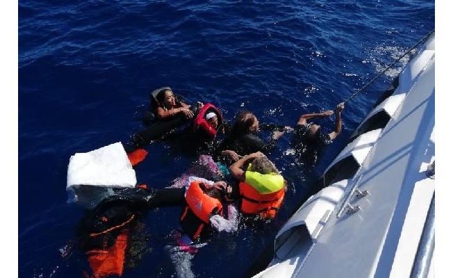 Yunanistan'ın ölüme terk ettiği kaçak göçmenlerden 73'ü kurtarıldı, 6'sı öldü, 5'i aranıyor
