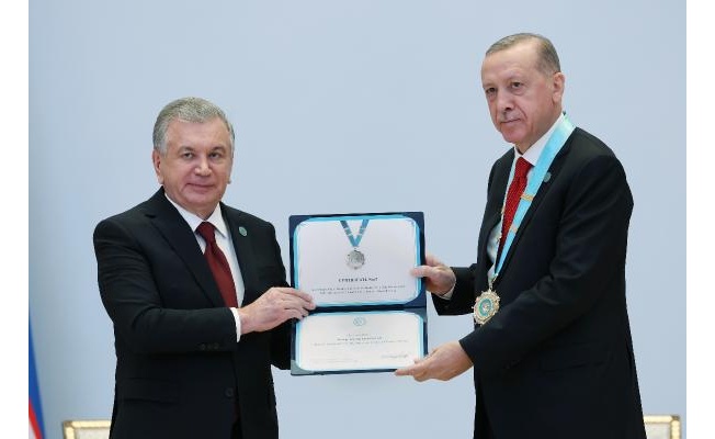 Erdoğan’a Türk Dünyası Ali Nişanı taltif edildi