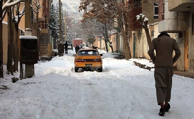 Afganistan'da yoksullar kışı atlatabilmek için insani yardıma ihtiyaç duyuyor