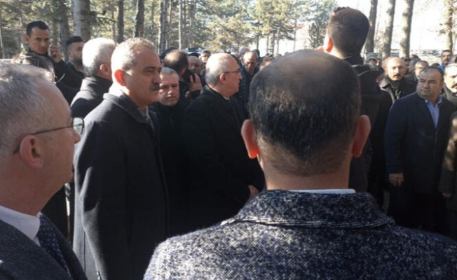 Bakan Özer, Kastamonu'da cenazeye katıldı