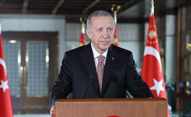 Cumhurbaşkanı Erdoğan: Girişimcilerimizden imkanlarını depremzedelerimiz için seferber etmelerini bekliyoruz