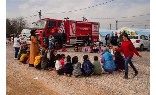Diyarbakır'da çadır kentte depremzede çocuklar için etkinlik alanı oluşturuldu 
