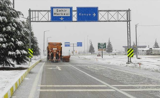 Konya'da sağanak ve kar etkili oluyor