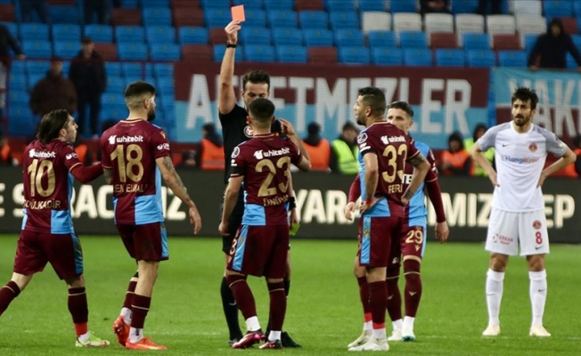 Trabzonspor, şampiyon olduğu geçen sezonu arıyor