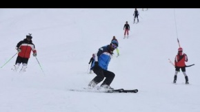 Bitlis'te öğrencilere yarıyıl tatilinde kayak eğitimi