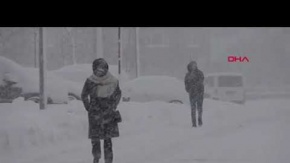 Bitlis’te 75 köy yolu kardan kapandı; okullar 2 gün tatil